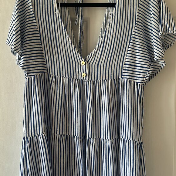 Zara White with Blue Stripes Size M - Picture 2 of 2